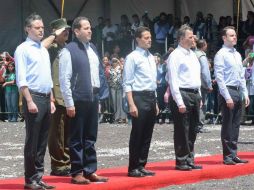 Reunido con niños y niñas, el Mandatario regala juguetes y felicita, anticipadamente, a los menores por el Día del Niño. FACEBOOK / Presidencia de la República