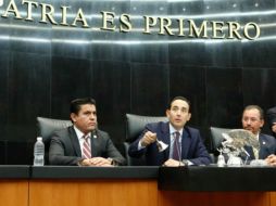 Gil Zuarth clausura la sesión y cita a la próxima el día miércoles 4 de mayo a las 11:00, para integrar comisiones de trabajo. TWITTER / @senadomexicano