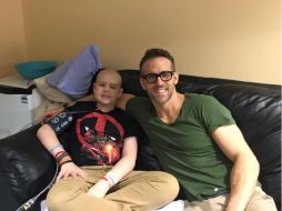 Reynolds conoció a Connor, de 13 años mientras estaba hospitalizado. FACEBOOK / Ryan Reynolds