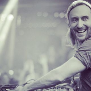 David Guetta canta con fans tema oficial para Euro 2016