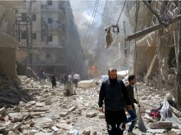 Una veintena de distritos, entre ellos los de Al Sajur, Saladino, Bustan al Qasr, Al Kasala y Al Sukari, han resultado afectados. EFE / Z. Al Shimale