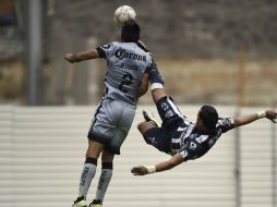 En el partido, los azulcremas perdieron al defensa Paolo Goltz, quien sufrió un duro golpe en el rostro. AFP / A. Estrella