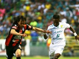 Con un juego sólo de aproximaciones, León y Pachuca empataron sin goles y se repartieron los puntos. MEXSPORT /