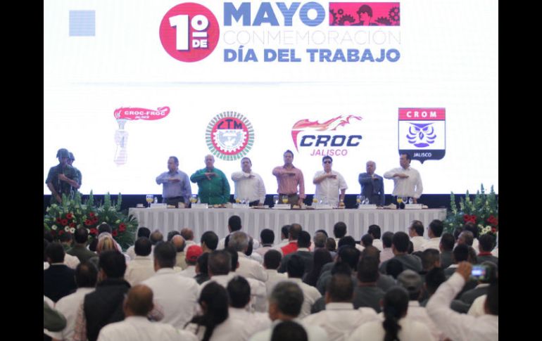 Autoridades de Gobierno, la CROC, la CTM y la CROM realizaron un evento conmemorativo del Día del Trabajo en la Expo. EL INFORMADOR / F. Atilano