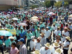 Aunque concluyó este mitin, continúan arribando contingentes a la plaza principal de la Ciudad de México. SUN / J. Serratos