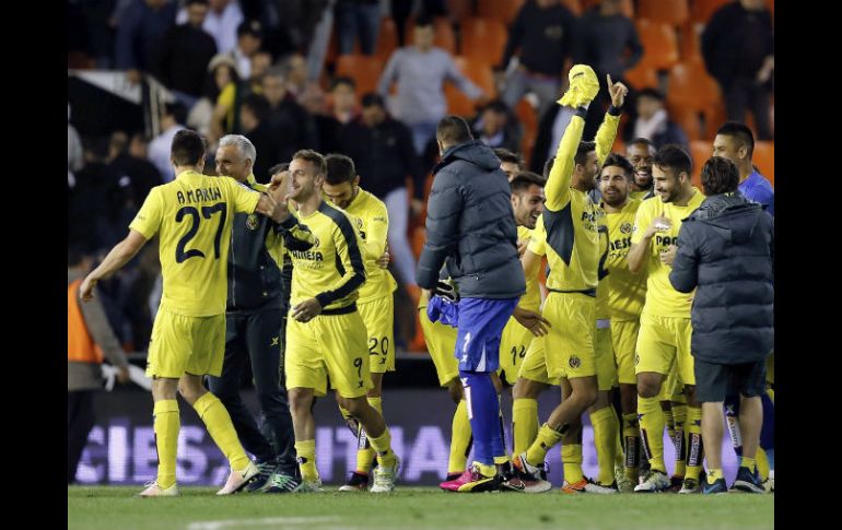 El próximo partido de Jona dos Santos y Villarreal será cuando visiten a Liverpool en busca de la final. EFE / J. C. Cárdenas