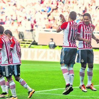 Chivas pescó la Liguilla