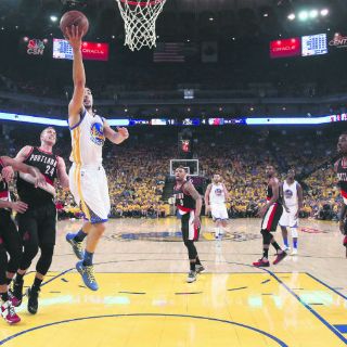 Los Warriors ganan el primero de Semifinales