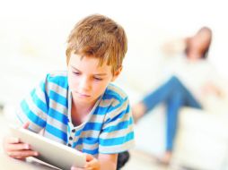 El fácil acceso a la información a través de la tecnología ocasiona que los miedos de los pequeños sean mayores. ESPECIAL /