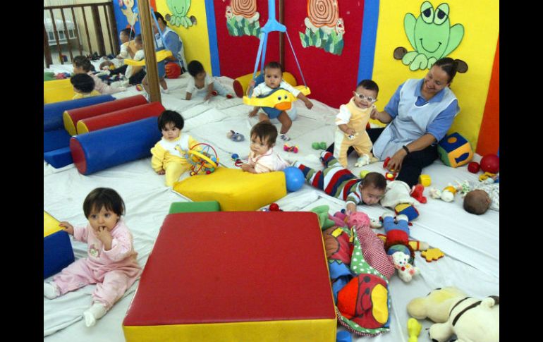 Para prevenir contagios, las estancias infantiles cuentan con personal encargado de realizar filtros sanitarios. EL INFORMADOR / ARCHIVO