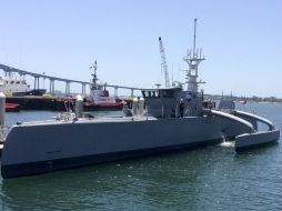 El prototipo puede viajar a casi 50 kilómetros por hora y está equipado con sensores y sistemas ópticos para detectar otras naves. AP / J. Watson