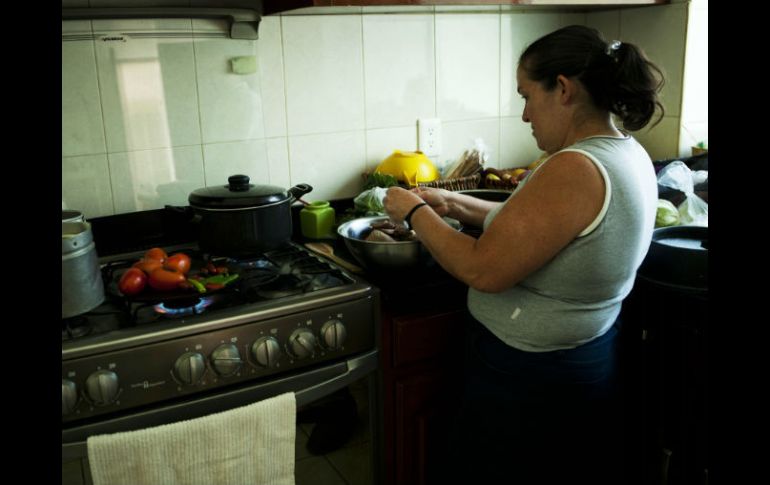 Exhortan a la población a desinfectar las áreas donde se prepara la comida, y acudir al médico en caso de síntomas. EL INFORMADOR / ARCHIVO