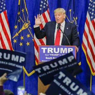 Trump vincula al padre de Cruz con asesino de Kennedy