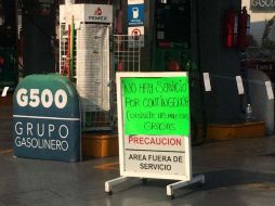 Debido a la alta concentración de contaminantes, algunas gasolineras deben permanecer cerradas. SUN / F. Ramírez