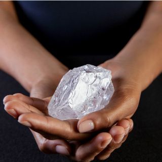 Diamante de gran tamaño podría venderse en 70 MDD en subasta