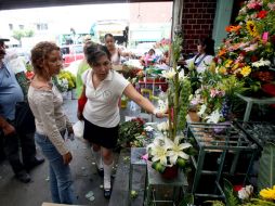 Primero se tiene que definir el valor del regalo y así evitar compras compulsivas. EL INFORMADOR / ARCHIVO