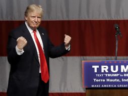 El magnate Donald Trump ha dedicado parte de su campaña a emitir duras críticas en contra de México y los migrantes mexicanos. AP / ARCHIVO