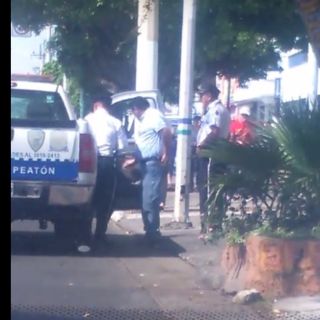 Cesan a dos policías viales más por corrupción