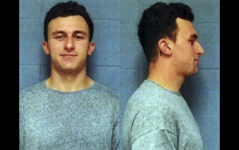 El mariscal de campo enfrenta una acusación leve que se castigaría incluso con un año de prisión. AP /