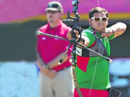 El arquero mexicano de 25 años de edad señaló que día a día se prepara para ser mejor deportista. MEXSPORT /