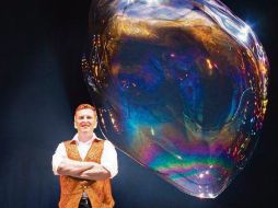 Magic Bubble Show es un espectáculo creado por el productor y actor Víctor Artamónov y el mimo Pep Bou. ESPECIAL /