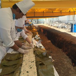 Tamal de una pieza logra Récord Guinness en Tabasco