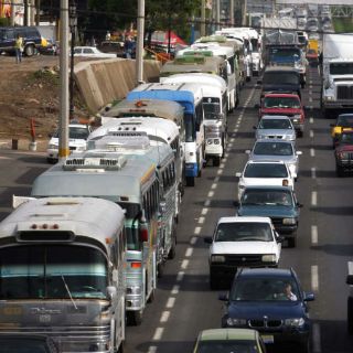 Gobierno capitalino analiza cambiar su parque vehicular
