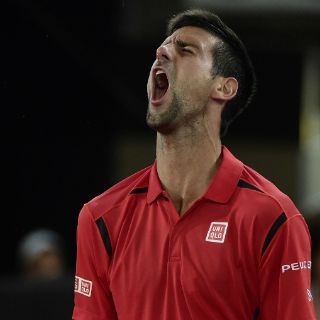 Djokovic vence a Raonic y avanza a semifinales