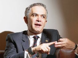 Mancera pretende crear un cambio en los referentes de pobreza alimentaria del país. SUN / ARCHIVO