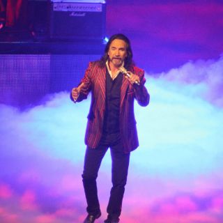 Marco Antonio Solís deleita al Auditorio con romanticismo