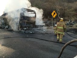 El accidente ocurrió la mañana de este sábado sobre el kilómetro 3. ESPECIAL / Protección Civil Jalisco