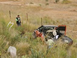 Al parecer el conductor de la camioneta perdió el control debido a una falla en uno de los neumáticos. EL INFORMADOR / ARCHIVO