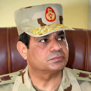 Detenido joven en Egipto por burlarse del gobierno vía Facebook