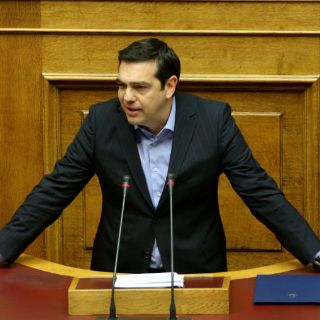 Parlamento griego aprueba las reformas de pensiones y fiscal