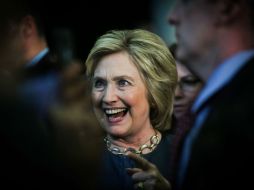 Por su parte, Clinton responde que no conducirá una campaña rastrera. AFP / G. Lurie