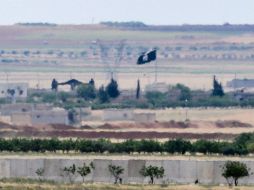 Estado Islámico también atacó, matando a cinco militares en un ataque suicida. AFP / I. Akengin