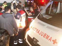 La mujer habría jalado del cabello al conductor lo que hizo que perdiera el control y chocara contra el poste de un semáforo. EL INFORMADOR / ARCHIVO