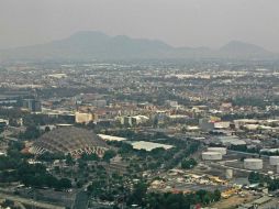 Llaman a evitar actividades que requieran exposición prolongada y limitar el ejercicio en exteriores. SUN / ARCHIVO