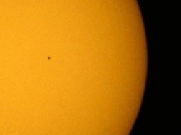 Este suceso ocurre cuando Mercurio pasa directamente entre el Sol y la Tierra. NTX /