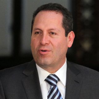 Eruviel inicia campaña contra violencia de género en Edomex