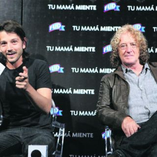 Diego Luna honra a las madres