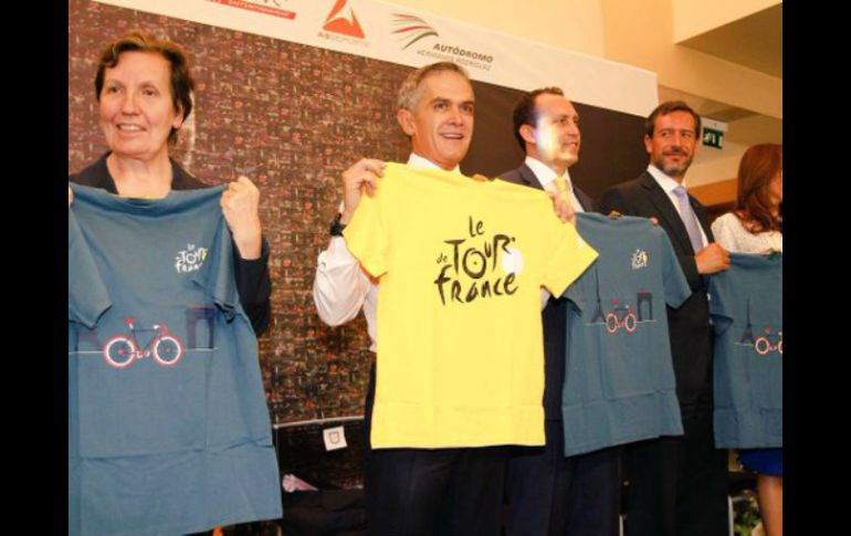 Miguel Ángel Mancera destaca que la Ciudad de México es la cuarta a nivel mundial en el uso de bicicleta. TWITTER / @GobCDMX