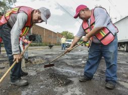 Personal de SIAPA ya realiza las reparaciones en la zona EL INFORMADOR / ARCHIVO