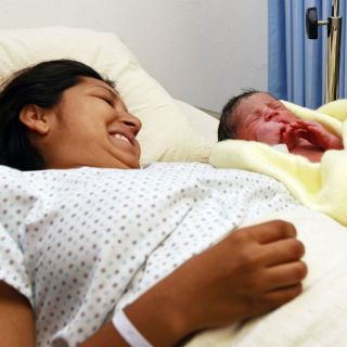 Muertes maternas disminuyen a la mitad en Jalisco