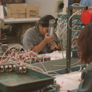 Retrocede la actividad industrial en marzo