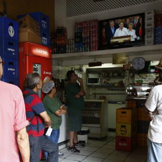 Rousseff llama a brasileños a 'movilizarse' contra el 'golpe'