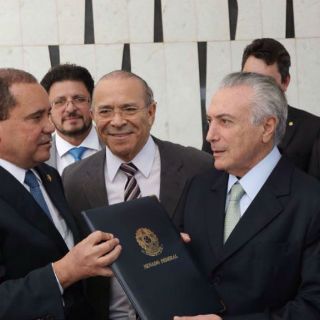 La economía es primero, anuncia Temer