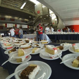 Chivas festeja con su afición