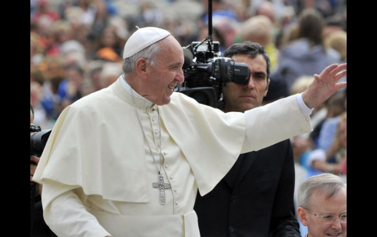 Francisco mantendrá un encuentro ecuménico y de oración por la paz en la plaza de la República. EFE / G. Onorati