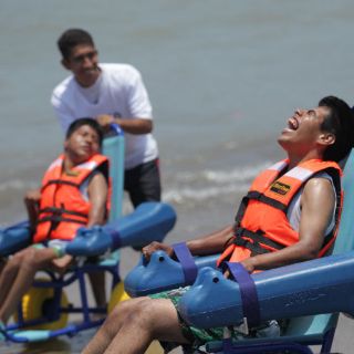 Inauguran primera playa incluyente de Jalisco